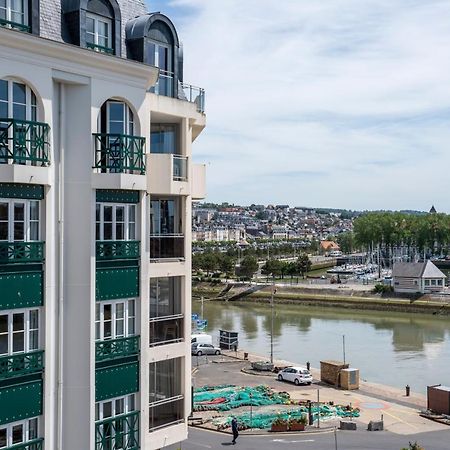 Sowell Hotels Le Beach Trouville-sur-Mer Bagian luar foto